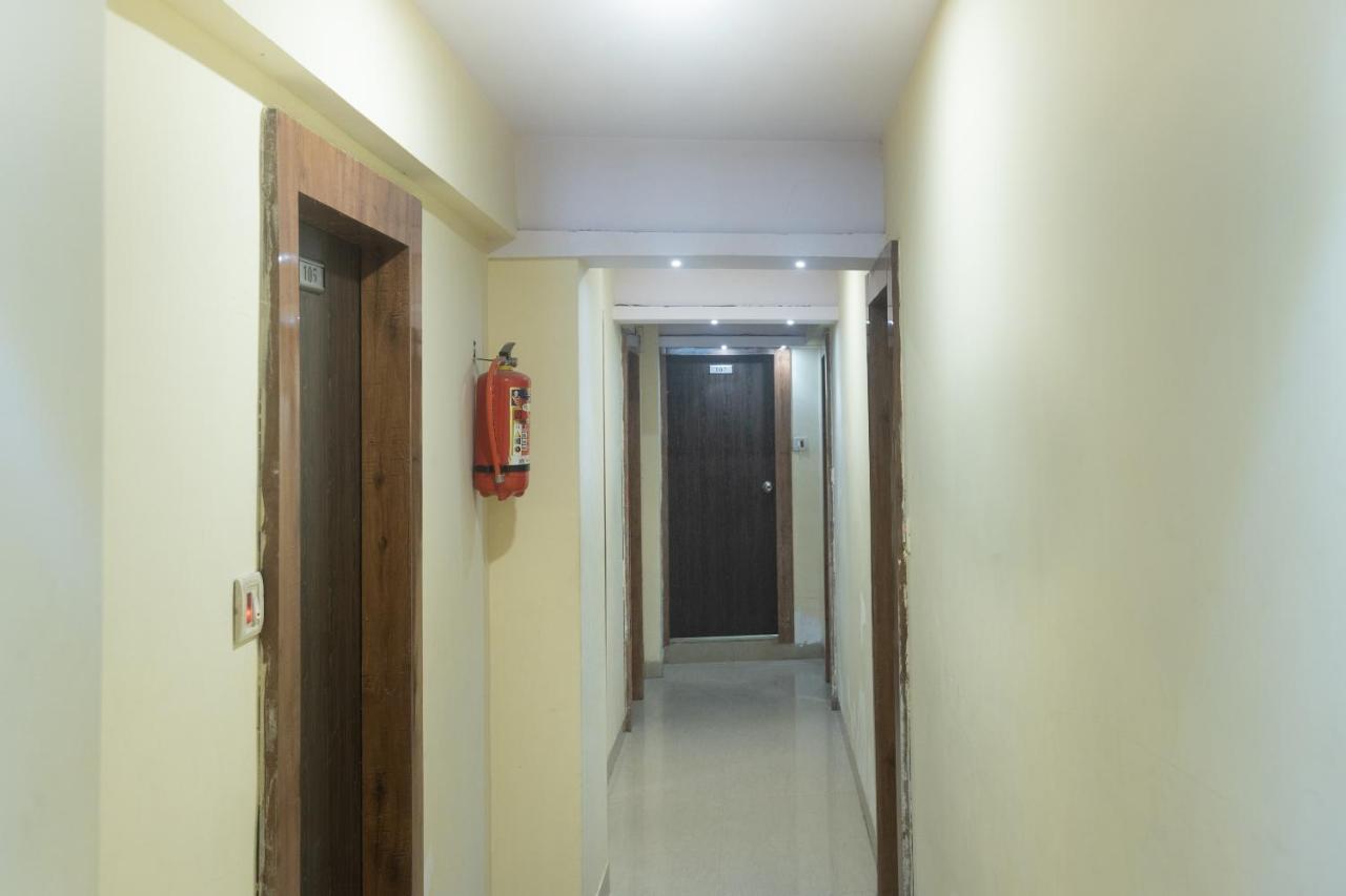 Oyo 49867 Hotel Kalpana Residency Mumbai Exterior photo