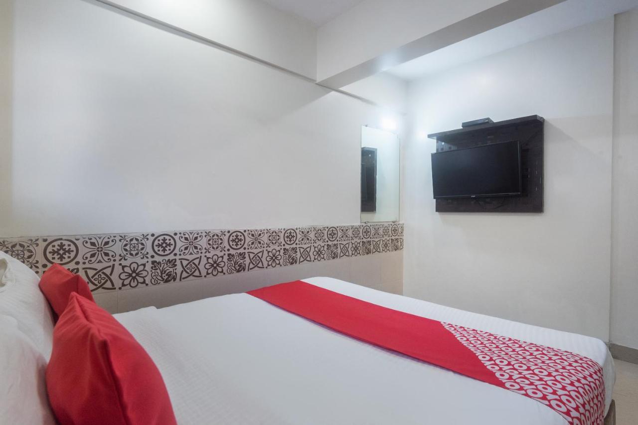 Oyo 49867 Hotel Kalpana Residency Mumbai Exterior photo