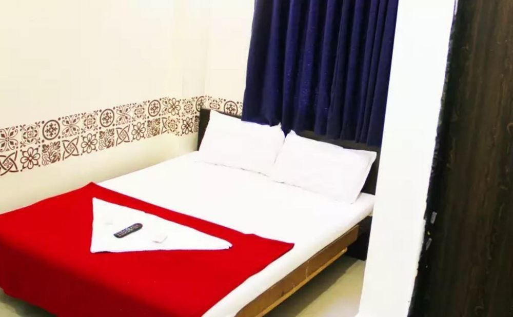 Oyo 49867 Hotel Kalpana Residency Mumbai Exterior photo